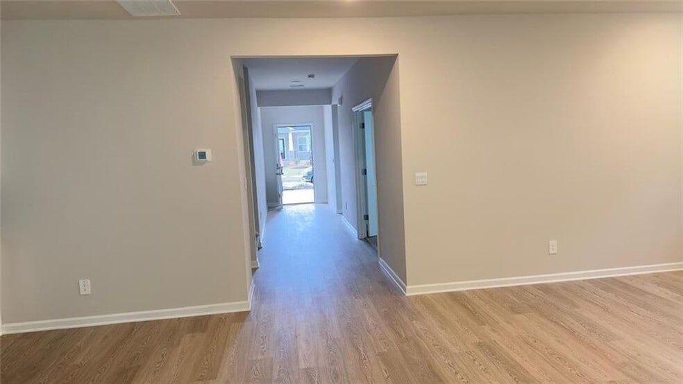 Building Photo - 327 Vly Oak Dr