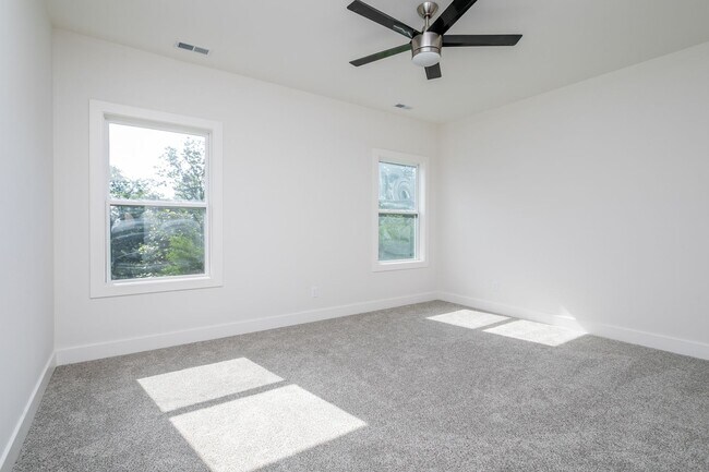Building Photo - Luxury Breckenridge Park Home