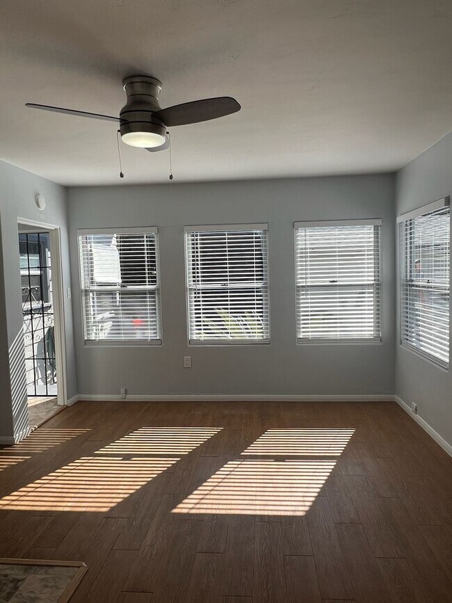 Building Photo - 272 Landis Ave