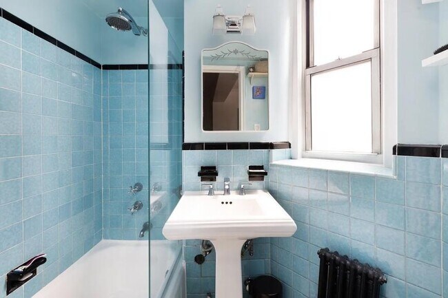 Building Photo - 2 bedroom in NEW YORK NY 10012