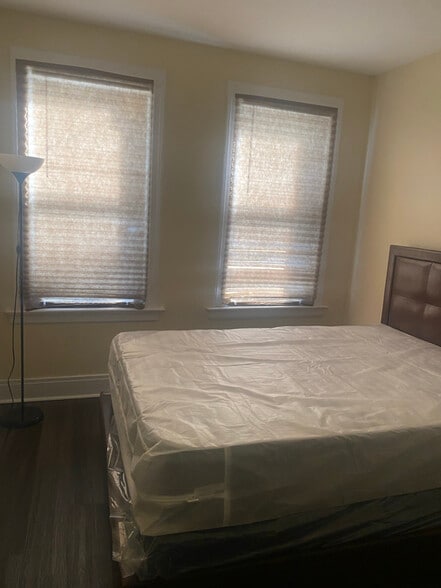 Building Photo - 34 Eppirt St