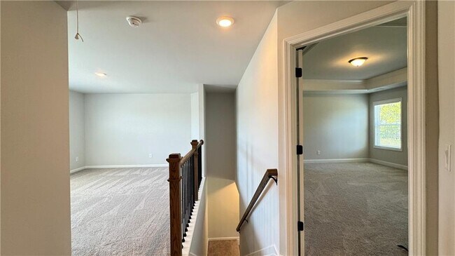 Building Photo - 2920 Westgate Park Dr
