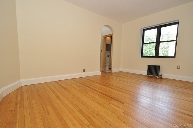 Building Photo - 120 Stonelea Pl