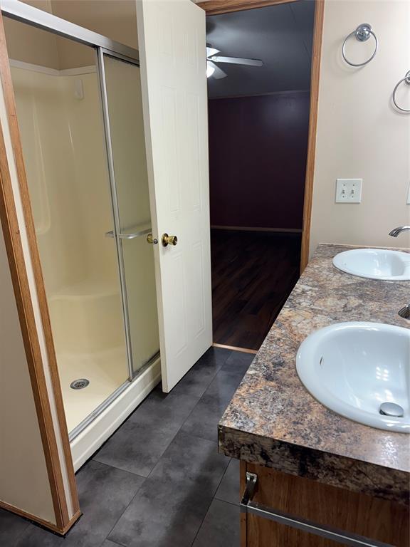 Building Photo - 16350 Hill Country Ct