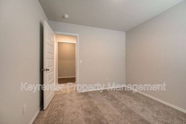 Building Photo - 504 Old Hickory Ln