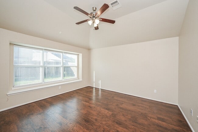 Building Photo - 2119 Mateo Park Dr