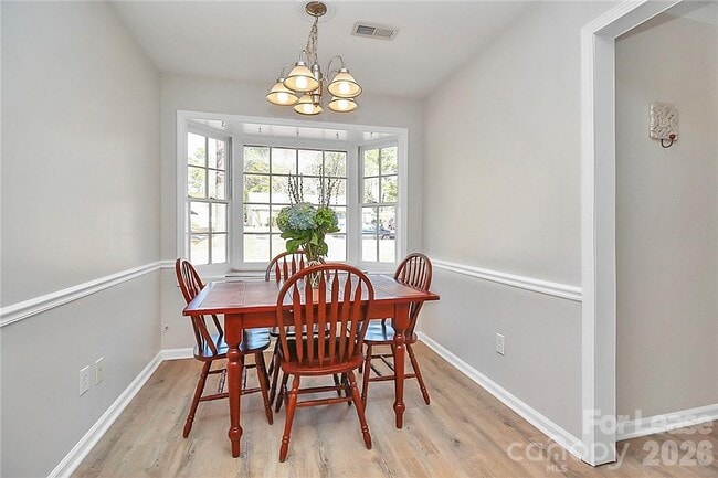 Building Photo - 8729 Timbercrest Cir