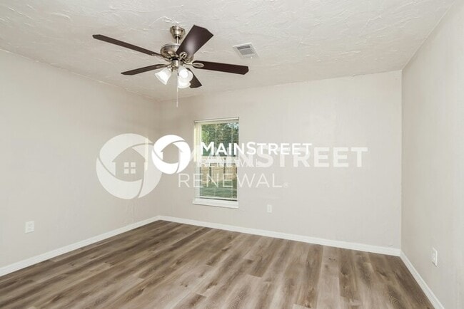 Building Photo - 674 Altamira St NW