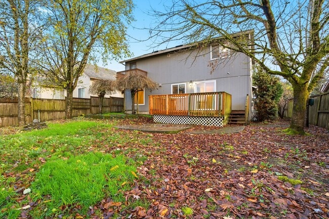 Building Photo - 10931 SE Henderson Dr