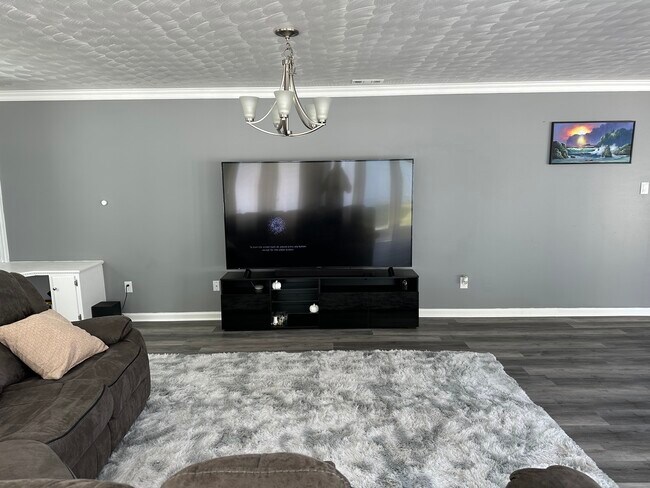 Building Photo - 9576 Maryus Rd