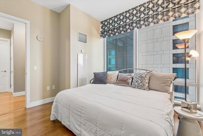 Building Photo - 1414 S Penn Square