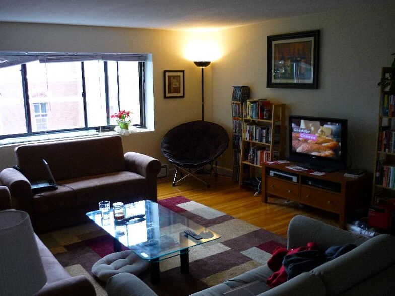 Apt 6 - 36 Dighton St