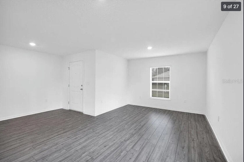 Building Photo - 213 Hibiscus Ln