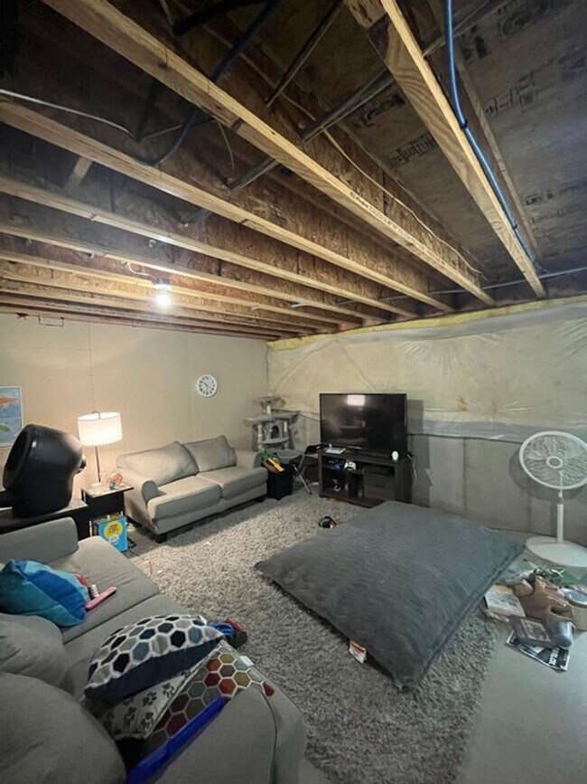 Building Photo - Saratoga Townhome