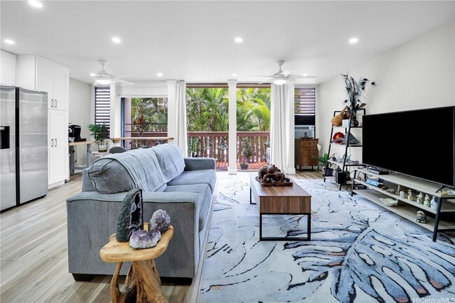 Building Photo - Makaha Valley Plantation 2 bedroom unit
