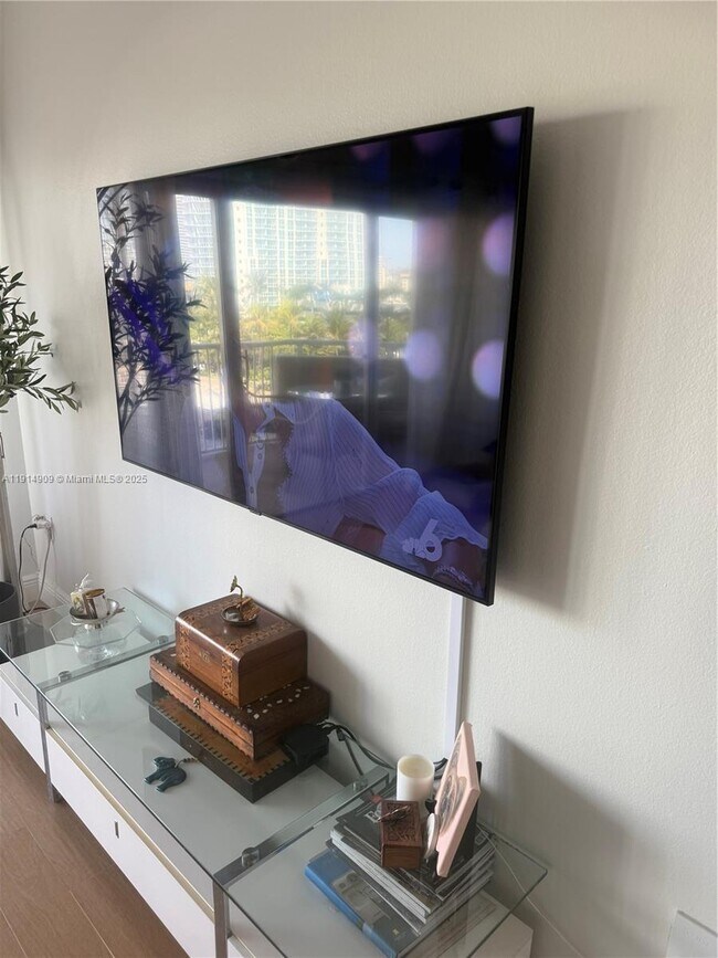 Building Photo - 1980 S Ocean Dr