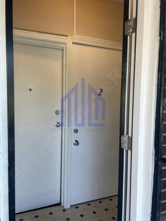 Building Photo - 2761 Baker St