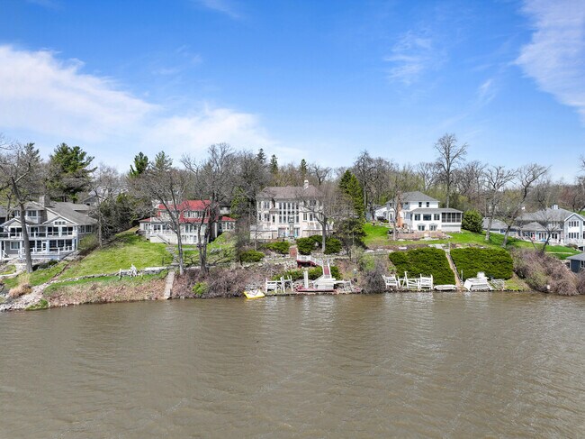 Building Photo - 2718 Willow Point Dr