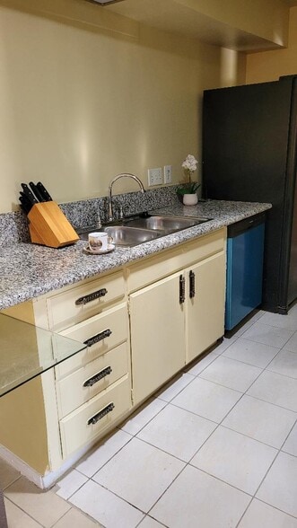 Building Photo - 66175 Santa Rosa Rd