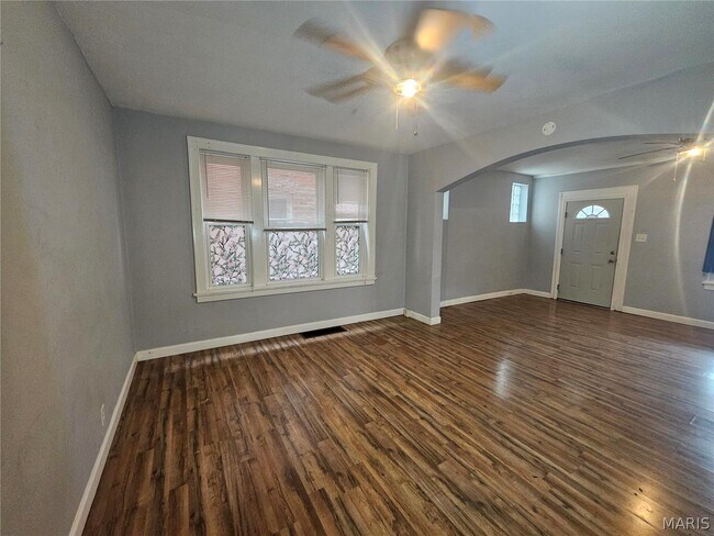Building Photo - 5034 Louisiana Ave