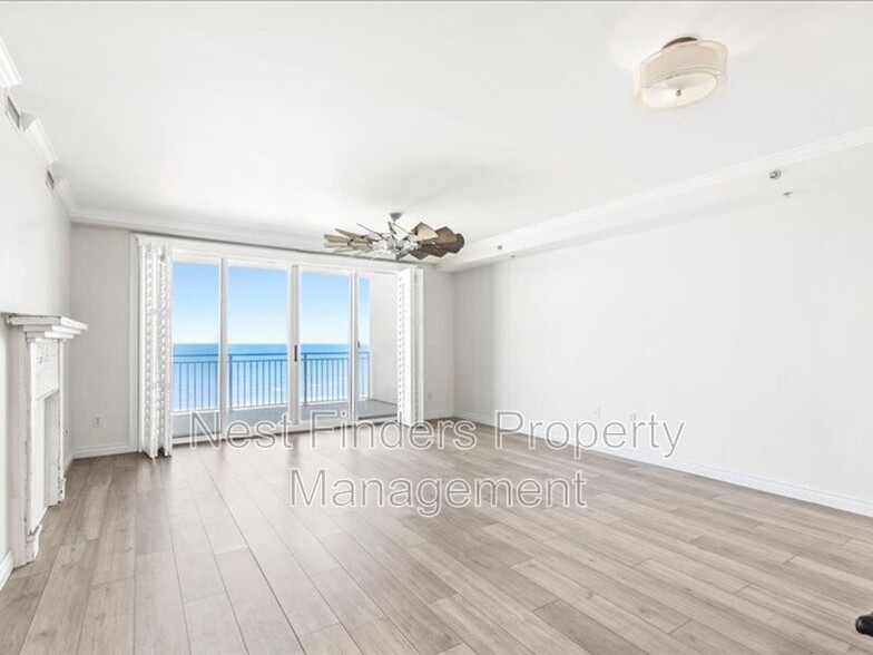 Building Photo - 1415 1st St N