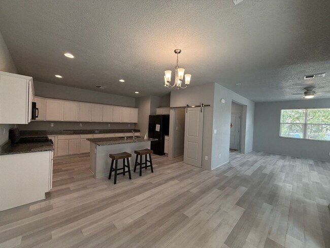 Building Photo - 3 Bedroom New Build Town Home in Mesa Del Sol Near Netflix Studios!