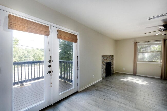 Building Photo - 6700 Cooper Ln