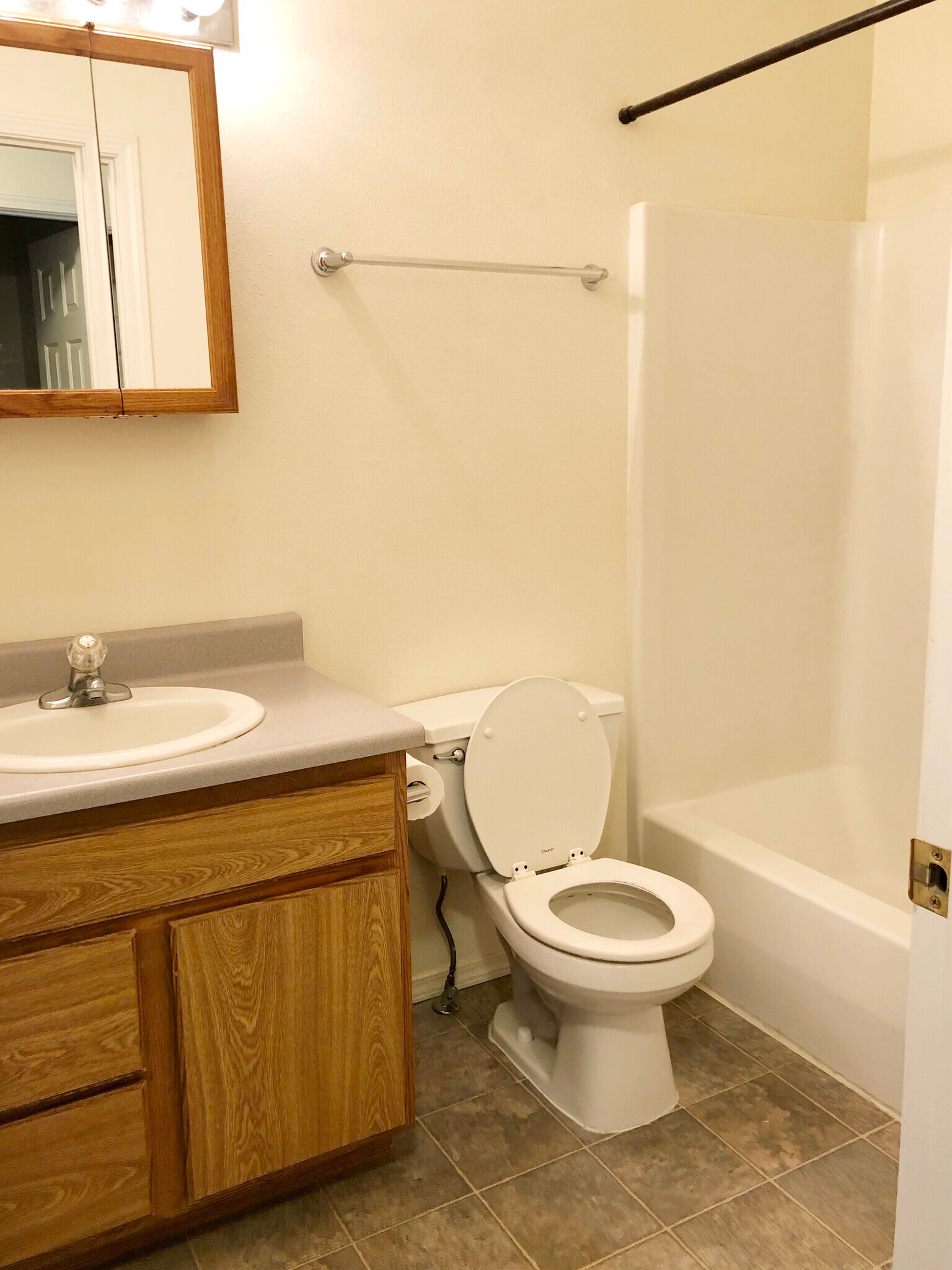 Building Photo - 1100 NE B St