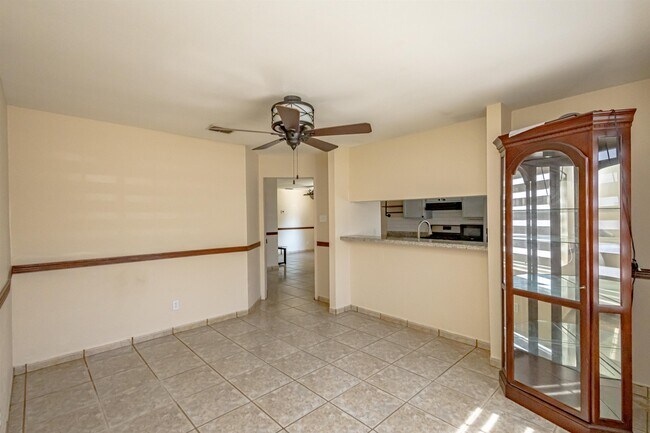 Building Photo - 1416 Rd Runner Loop
