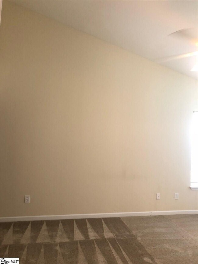 Building Photo - 210 Elise Dr