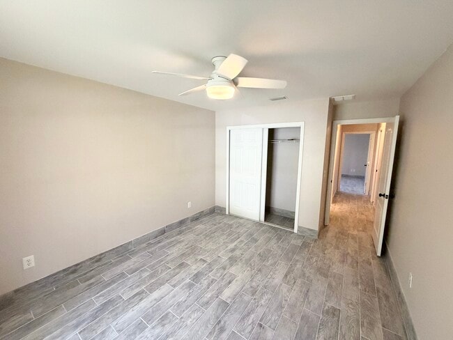 Building Photo - 64 Welling Ln