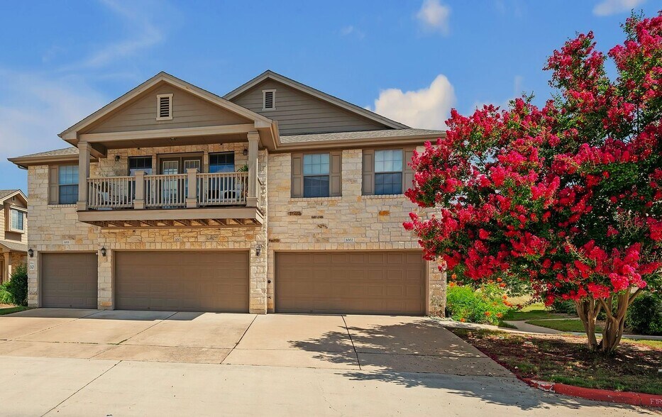 Street view of unit - 9201 Brodie Ln