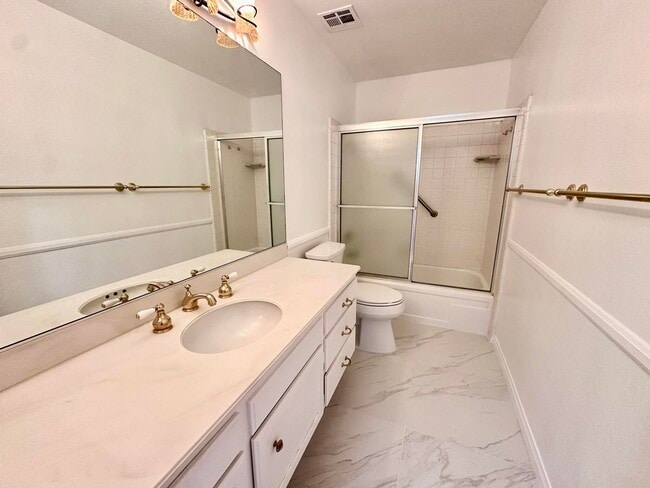 Building Photo - 417 Sierra Madre N