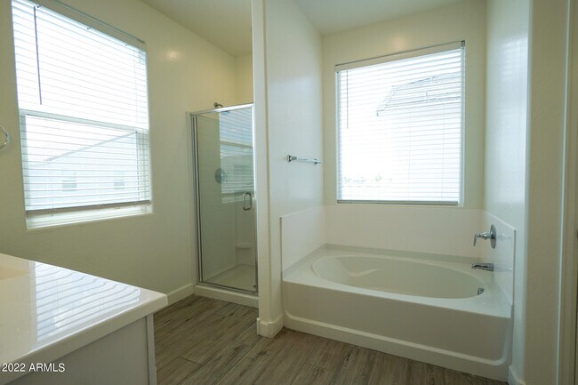 Building Photo - 531 E Bamboo Ln