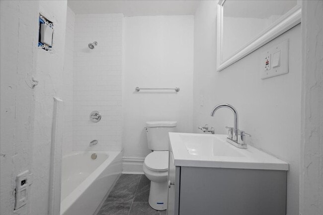 Building Photo - 4100 Howley St