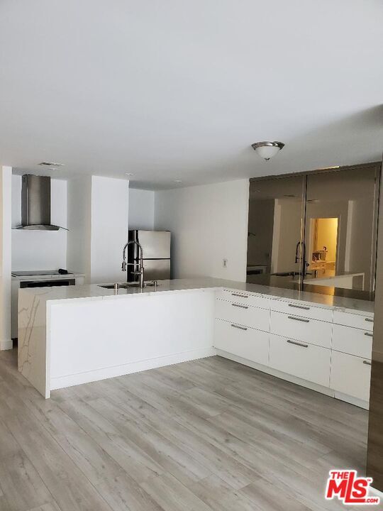 Building Photo - 10751 Wilshire Blvd