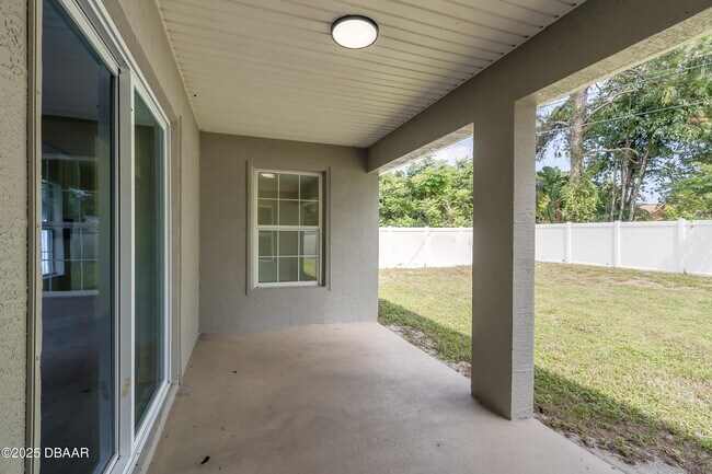 Building Photo - 1431 Victory Palm Dr