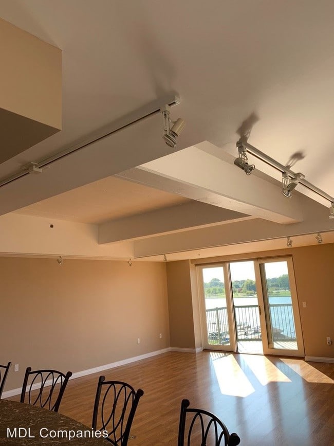 Building Photo - 2 br, 2 bath Apartment - 233 Jennison Place