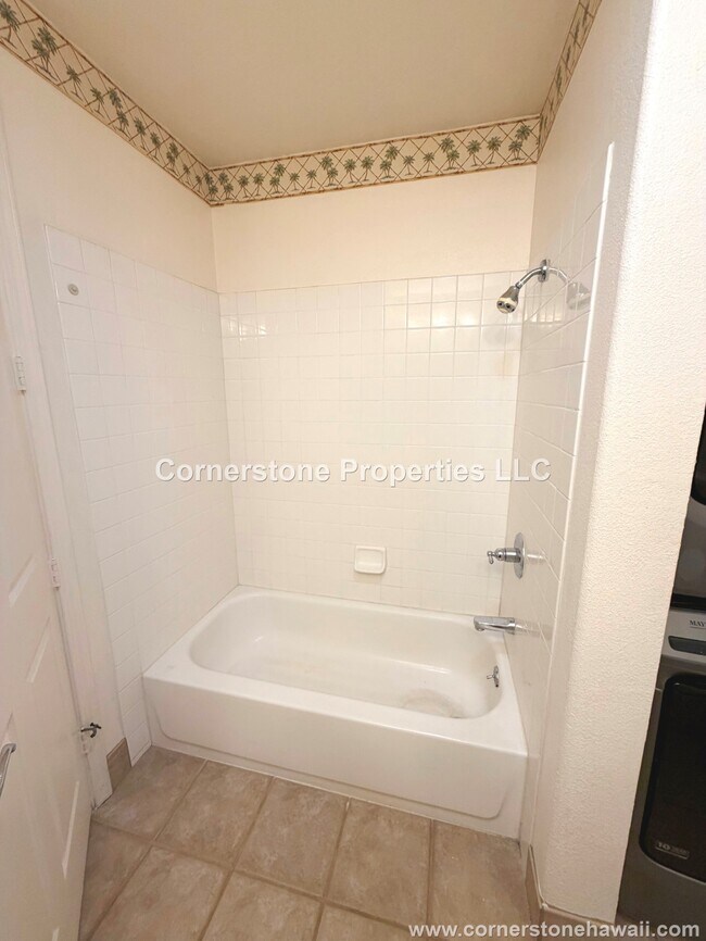 Building Photo - 95-797-932 Wikao St