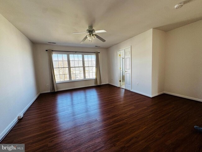 Building Photo - 43776 Smith Ferry Square