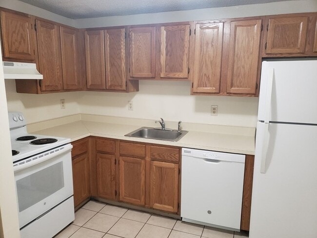 Building Photo - 135 Union St