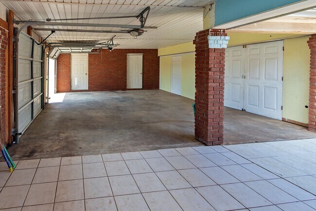 Building Photo - Prattville Rental available now!