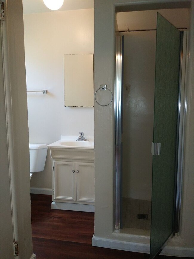 Building Photo - Cute 1bd Apartment on Ground Floor