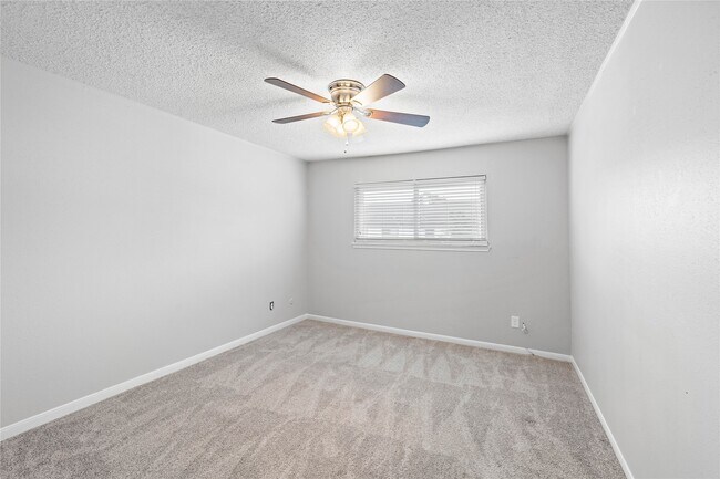 Building Photo - 14256 Misty Meadow Ln