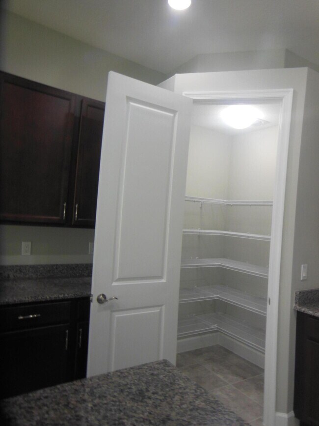 Building Photo - 5401 Pecan Dr