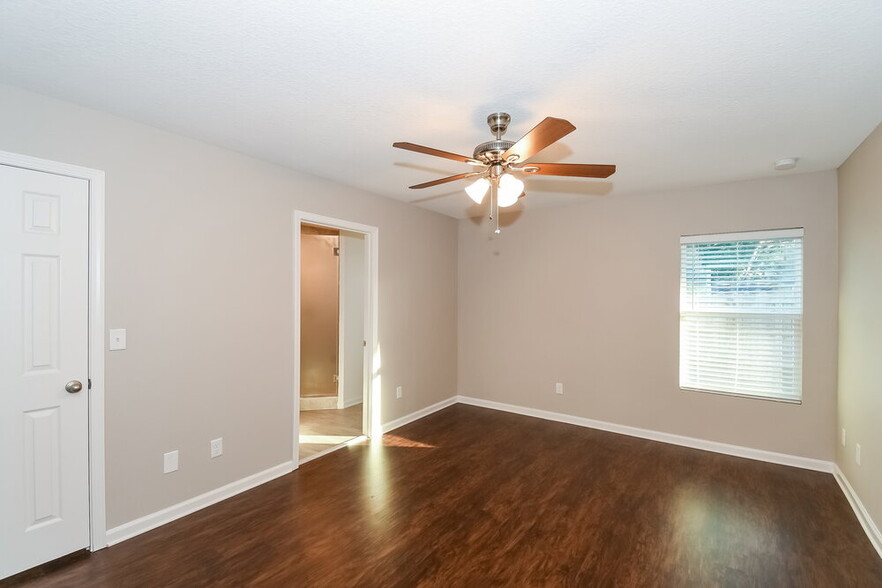 Building Photo - 8200 Highfield Ave