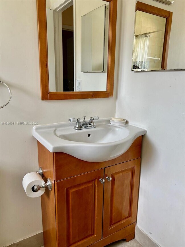 Building Photo - 6866 NW 173rd Dr