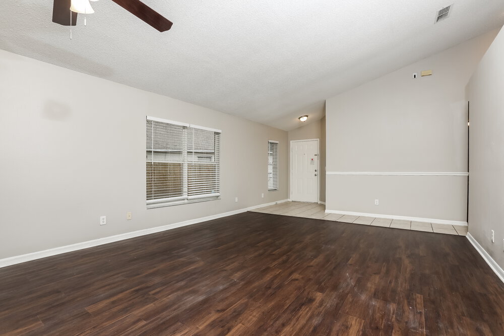 Building Photo - 13709 Valleybrooke Ln