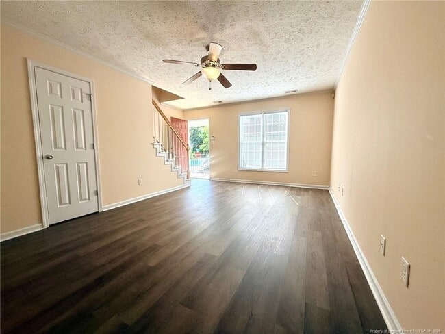 Building Photo - 3332 Kenmont Ln