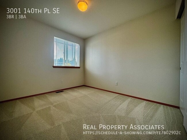 Building Photo - 3001 140th Pl SE